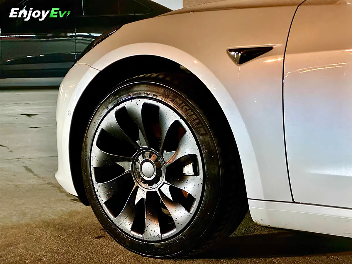 Best Hub caps for Tesla Model Y 20'' Wheel - EnjoyEV